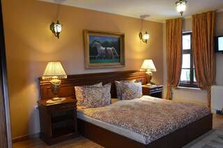 Отель Boutique Hotel Boris Palace & Restaurant Пловдив Двухместный номер с 1 кроватью или 2 отдельными кроватями-3